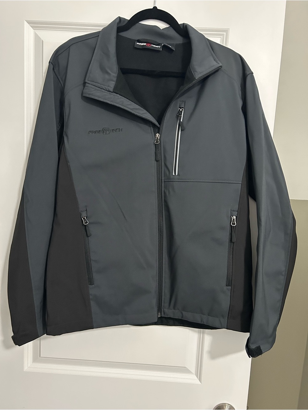 Men's Gray Softshell Shirt Jacket by Free/Tech Size M